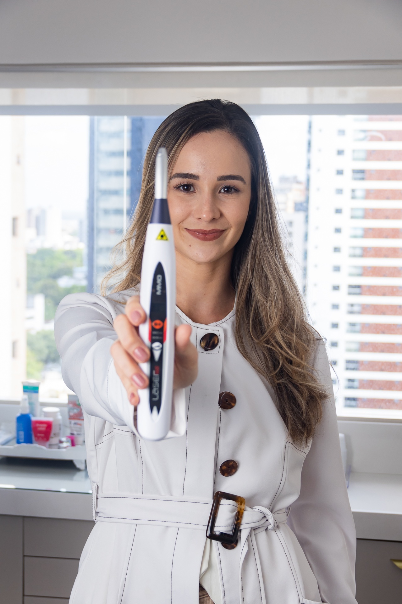 Equipamento de laser para aplicação em bebês, crianças e adultos na LM Odonto Belém